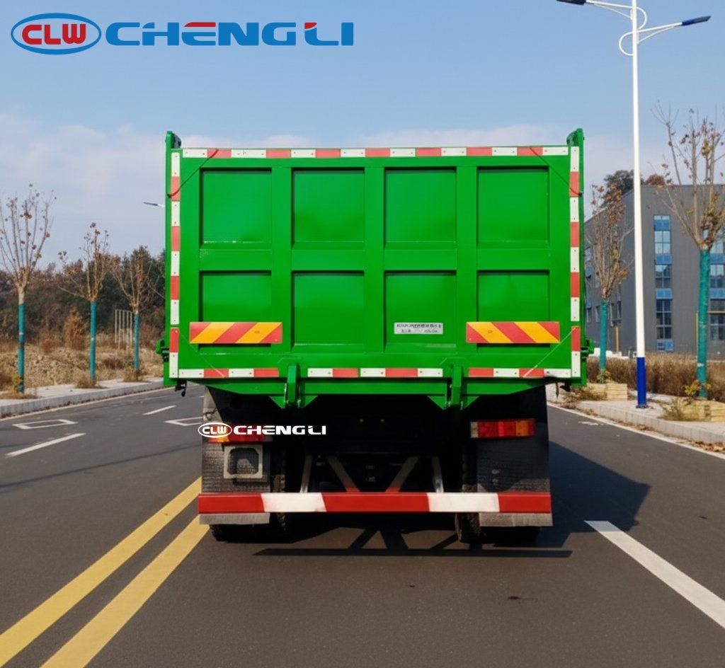 Camión volquete CLW 8×4 con carga útil indicada de 19.720 kg, imagen 5