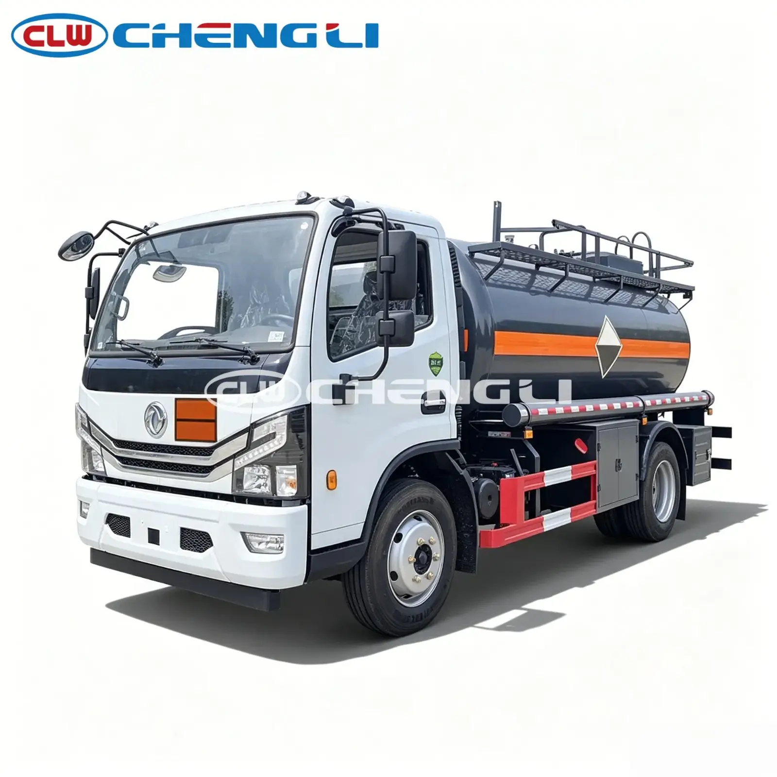 Camión cisterna químico Dongfeng 4×2 de 6,7 m³, vista 2
