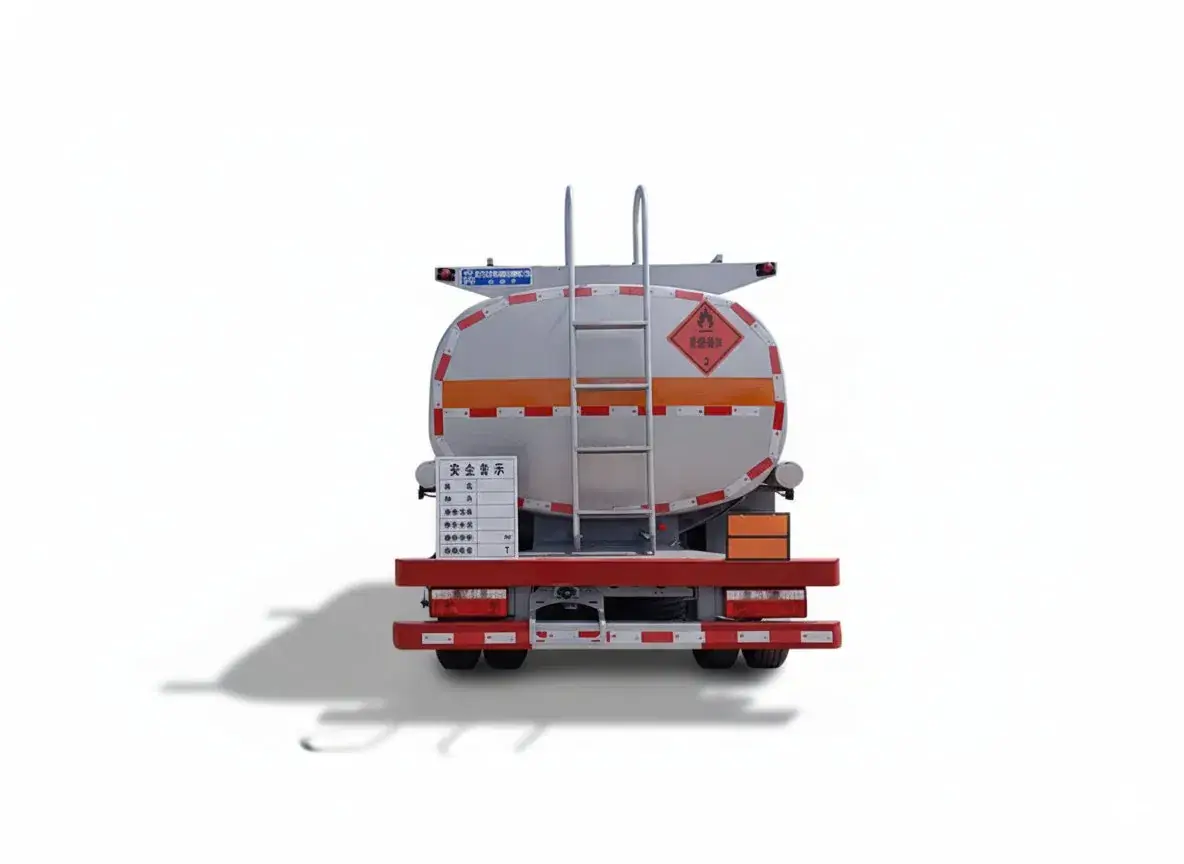Camión cisterna de combustible Dongfeng CL5122GYY6 de 9,9 m³, vista 3