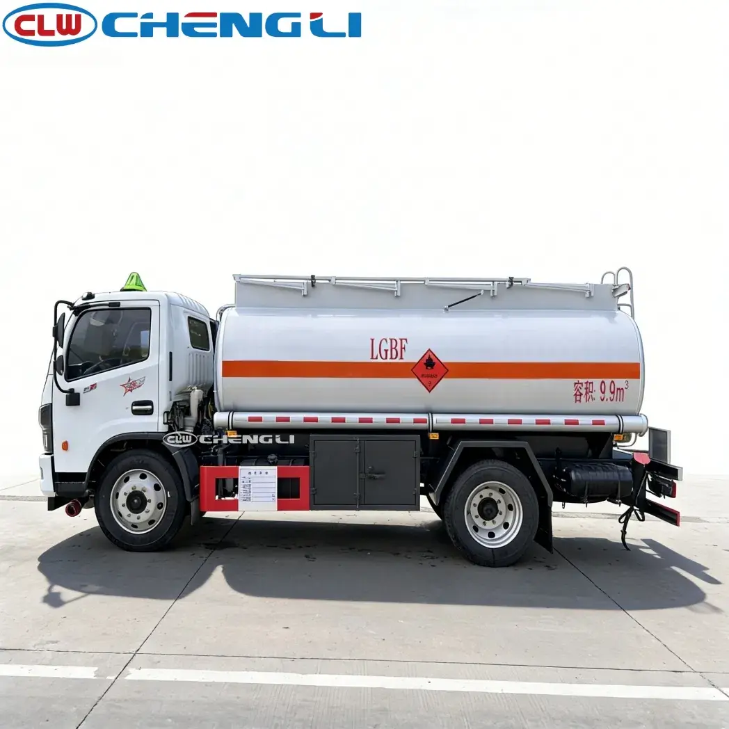 Camión cisterna de combustible Dongfeng CLW5129GJY6EQ de 9,9 m³