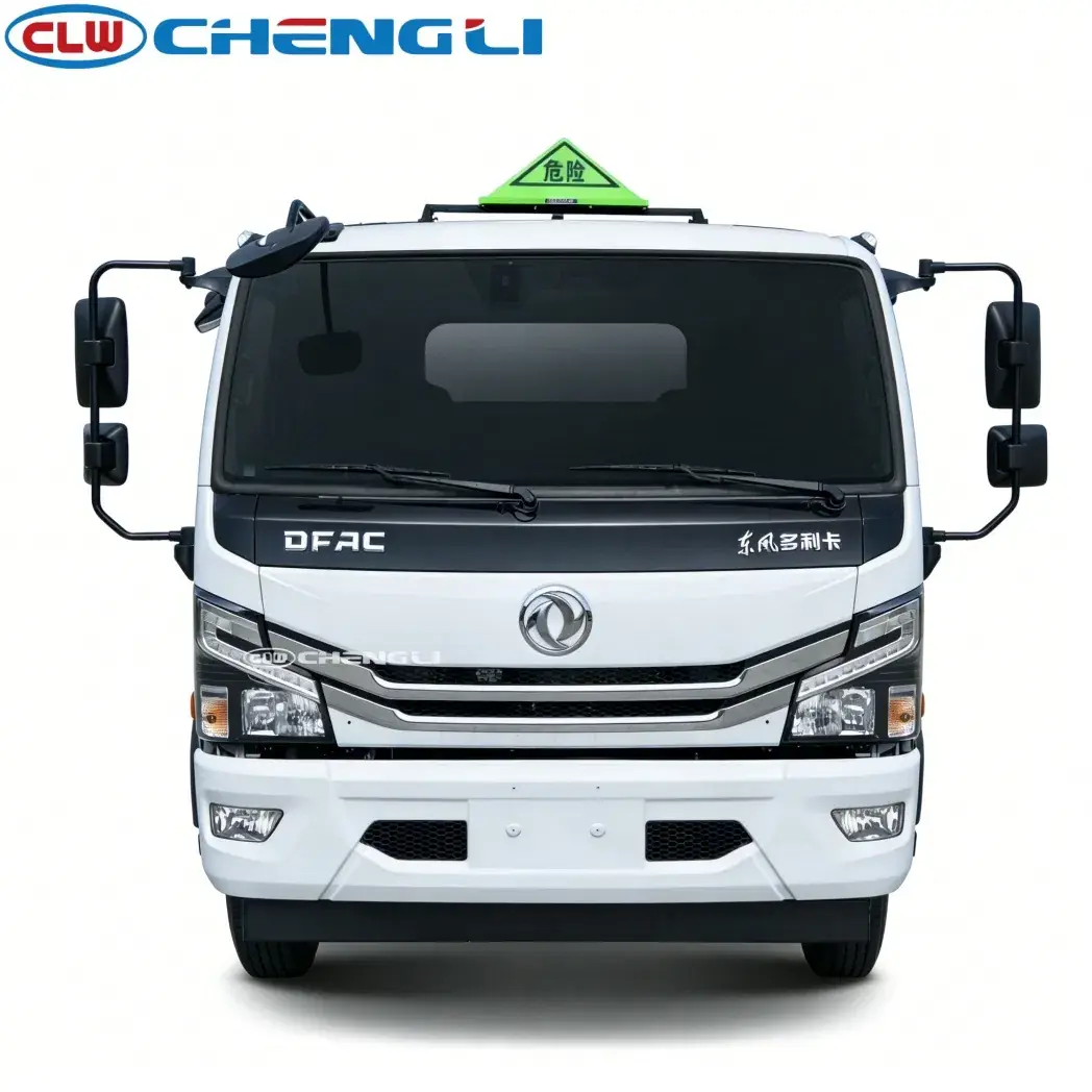 Camión cisterna de combustible Dongfeng CLW5129GJY6EQ de 9,9 m³, vista 4