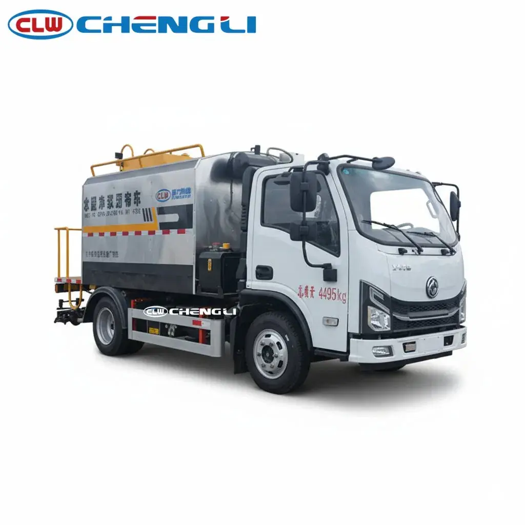 Imprimador de asfalto Dongfeng Vasol 4×2 de 5.500 L, vista delantera derecha