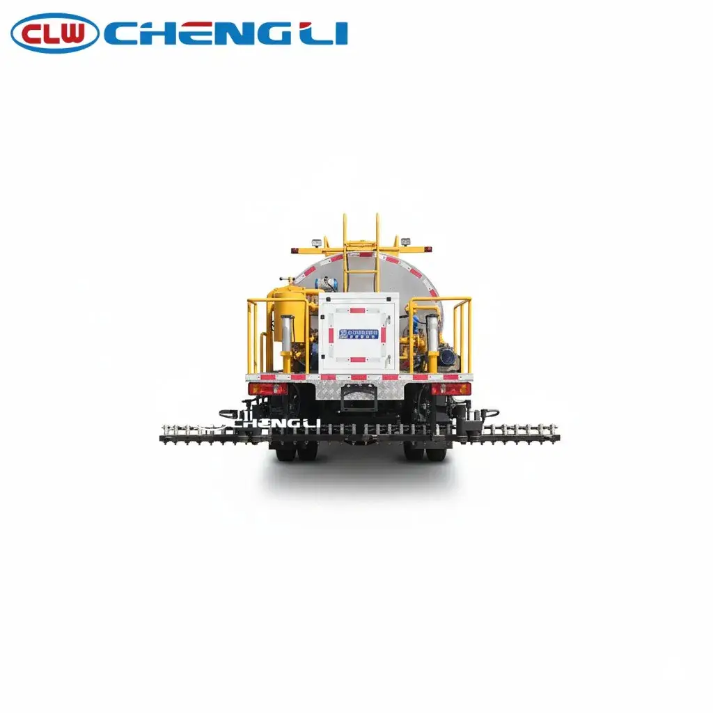 Imprimador de asfalto Dongfeng T3 CL5121GLQ6LS, vista trasera de la barra y los mandos