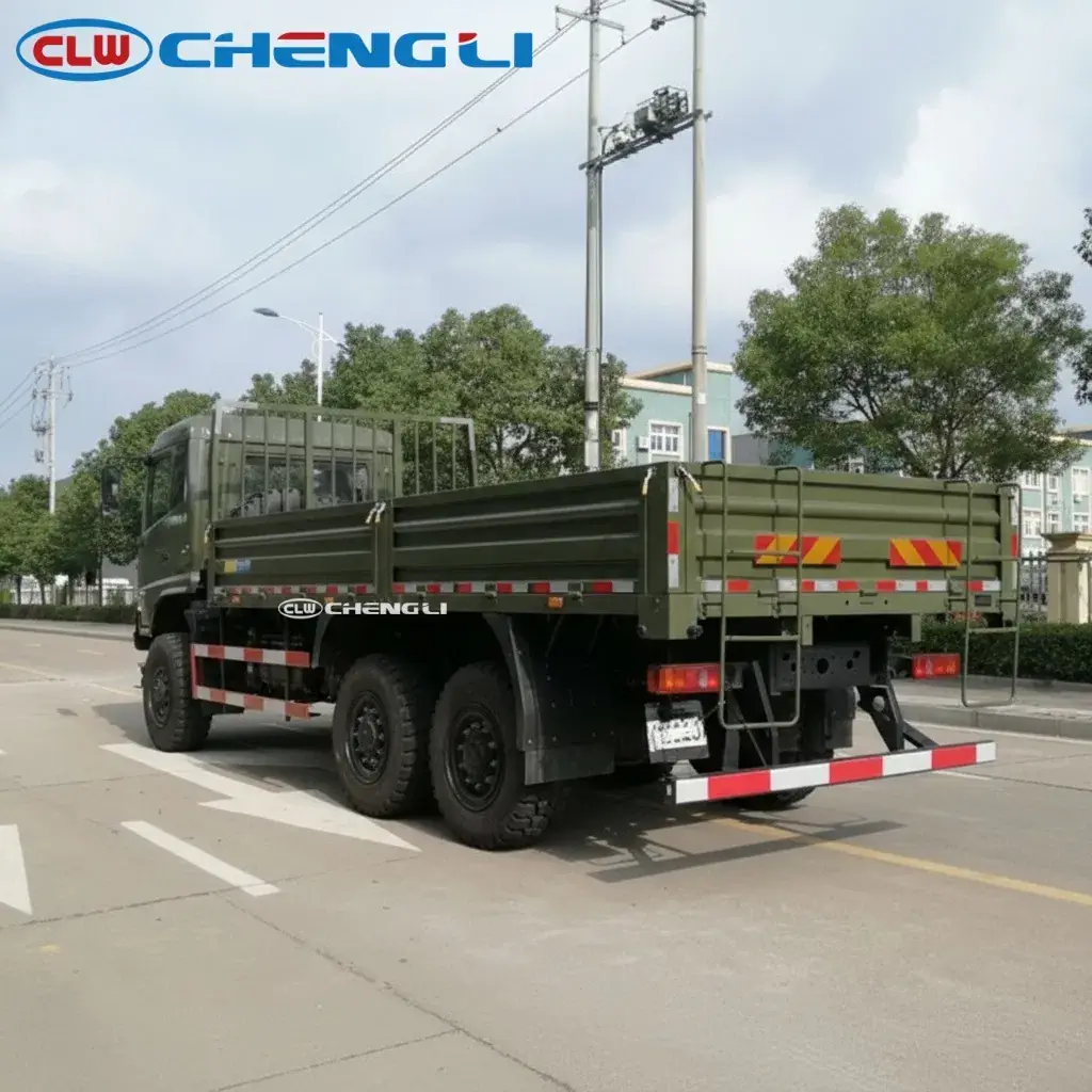 Camión de carga todoterreno Dongfeng 6×6 de 12,2 t, vista 4