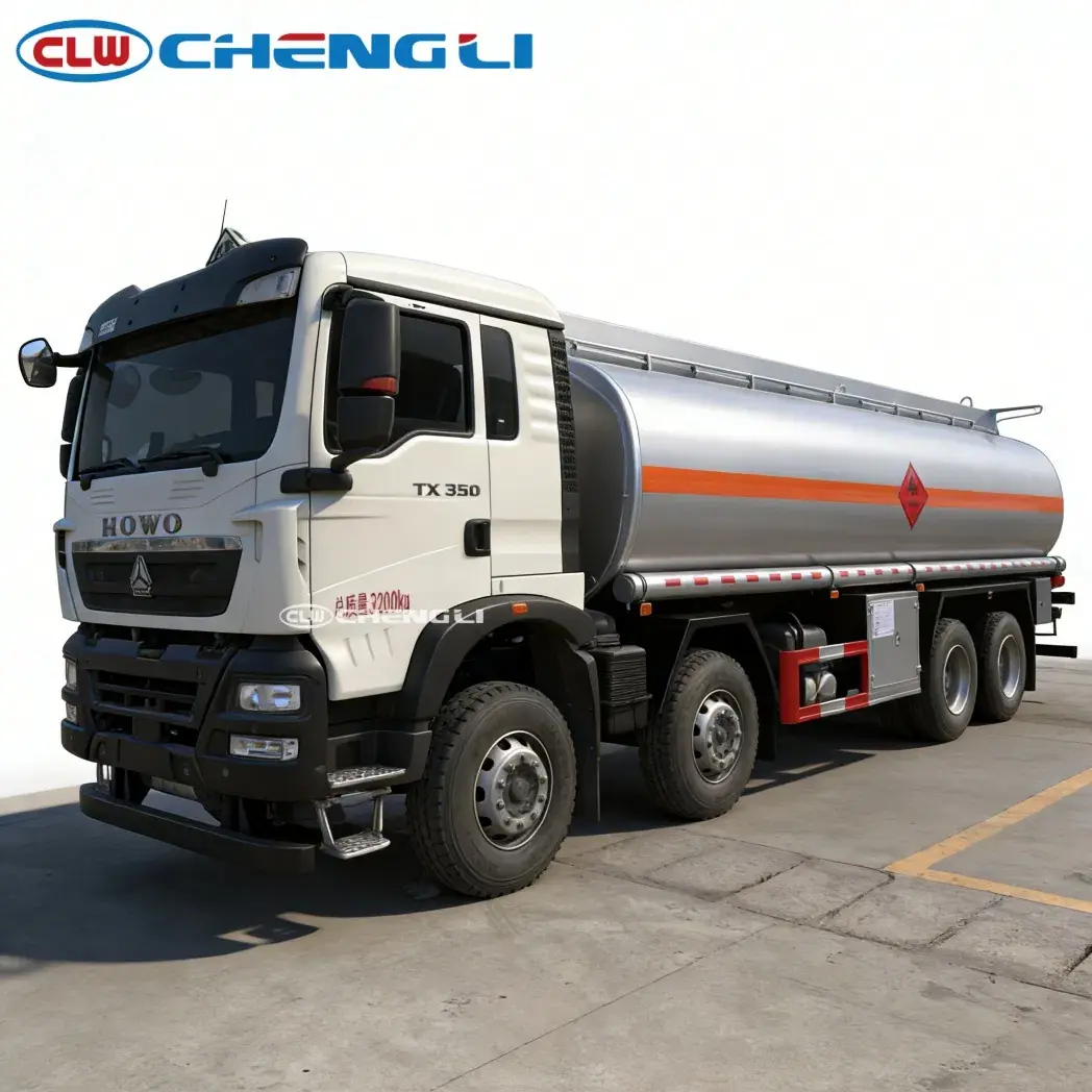 Camión abastecedor HOWO 8×4 de 30 m³ nominales