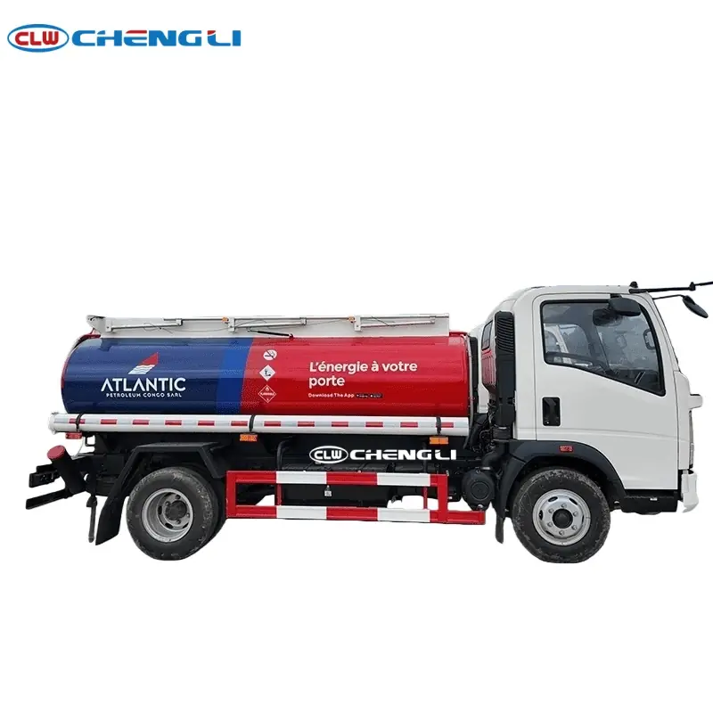 Camión abastecedor HOWO 4×2 de 5.000 L nominales