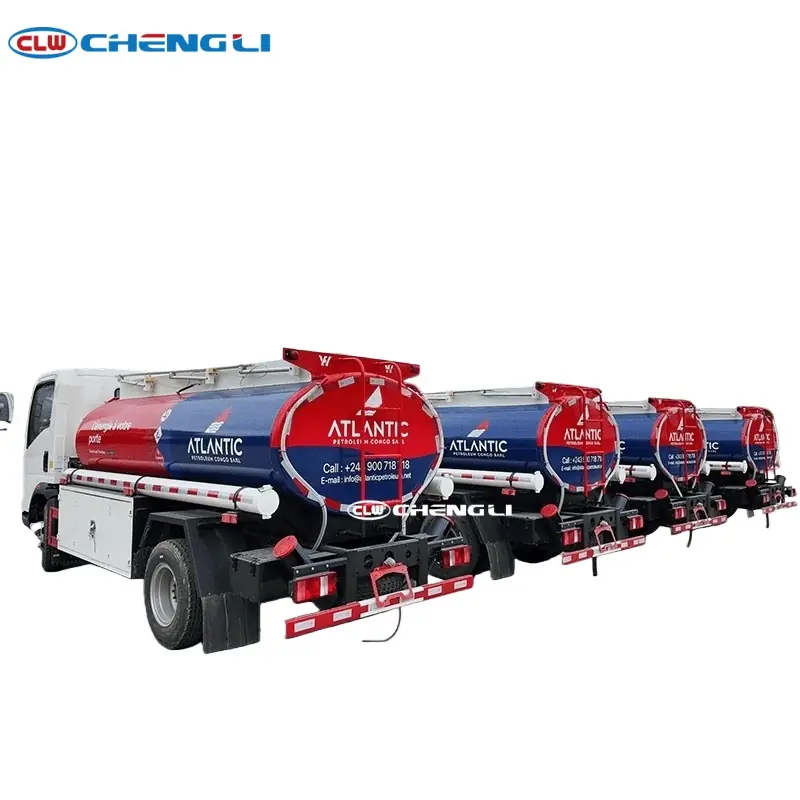 Camión abastecedor HOWO 4×2 de 5.000 L nominales, vista 5