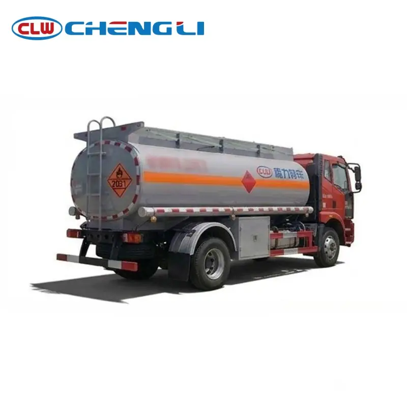 Camión abastecedor FAW 4×2 con dispensador, vista 3