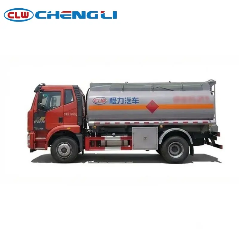 Camión abastecedor FAW 4×2 con dispensador, vista 5