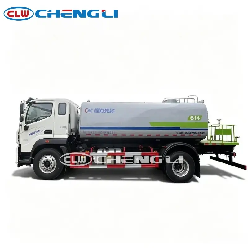 Camión regador Foton Auman 4×2 de 9,94 m³ útiles, vista 3