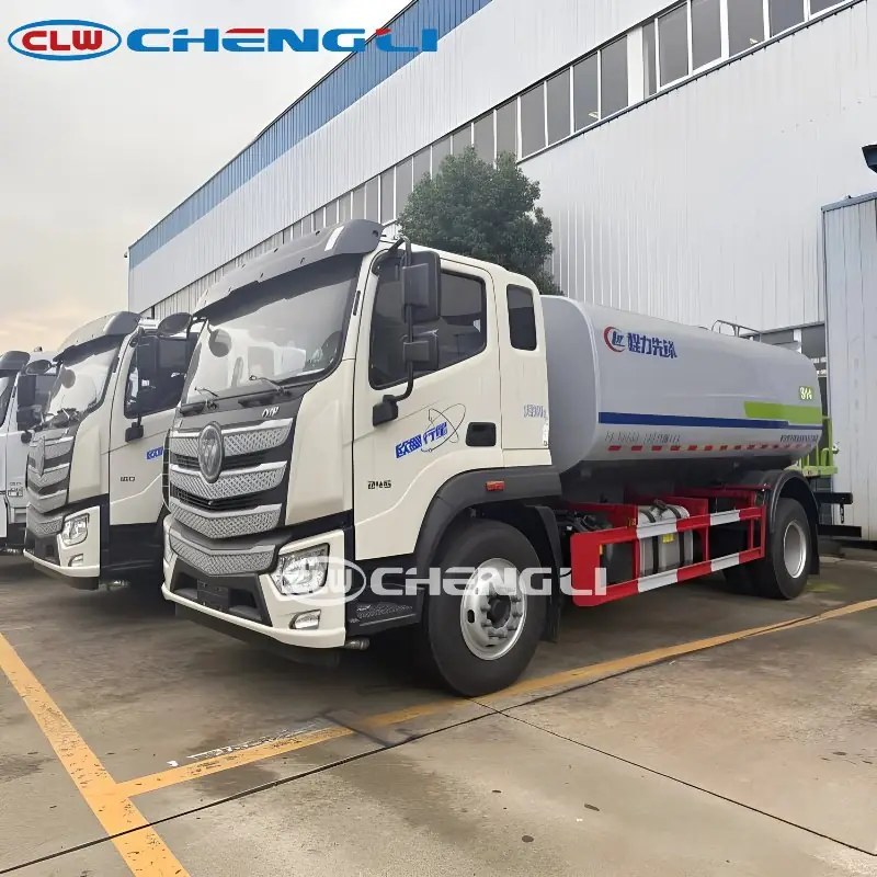 Camión regador Foton Auman 4×2 de 9,94 m³ útiles, vista 5