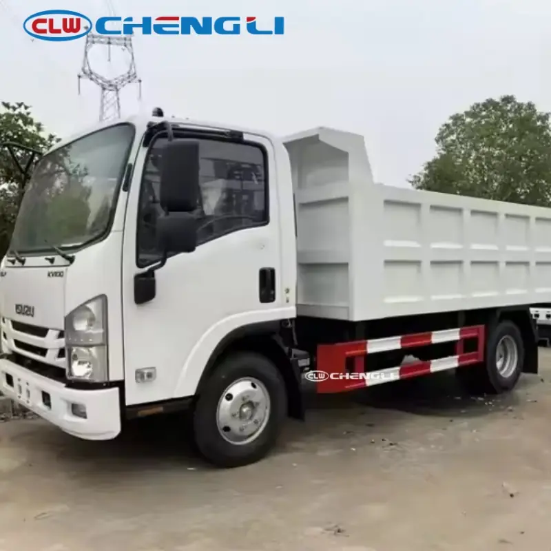 Camión volquete Isuzu 4×2 de caja corta, vista 3