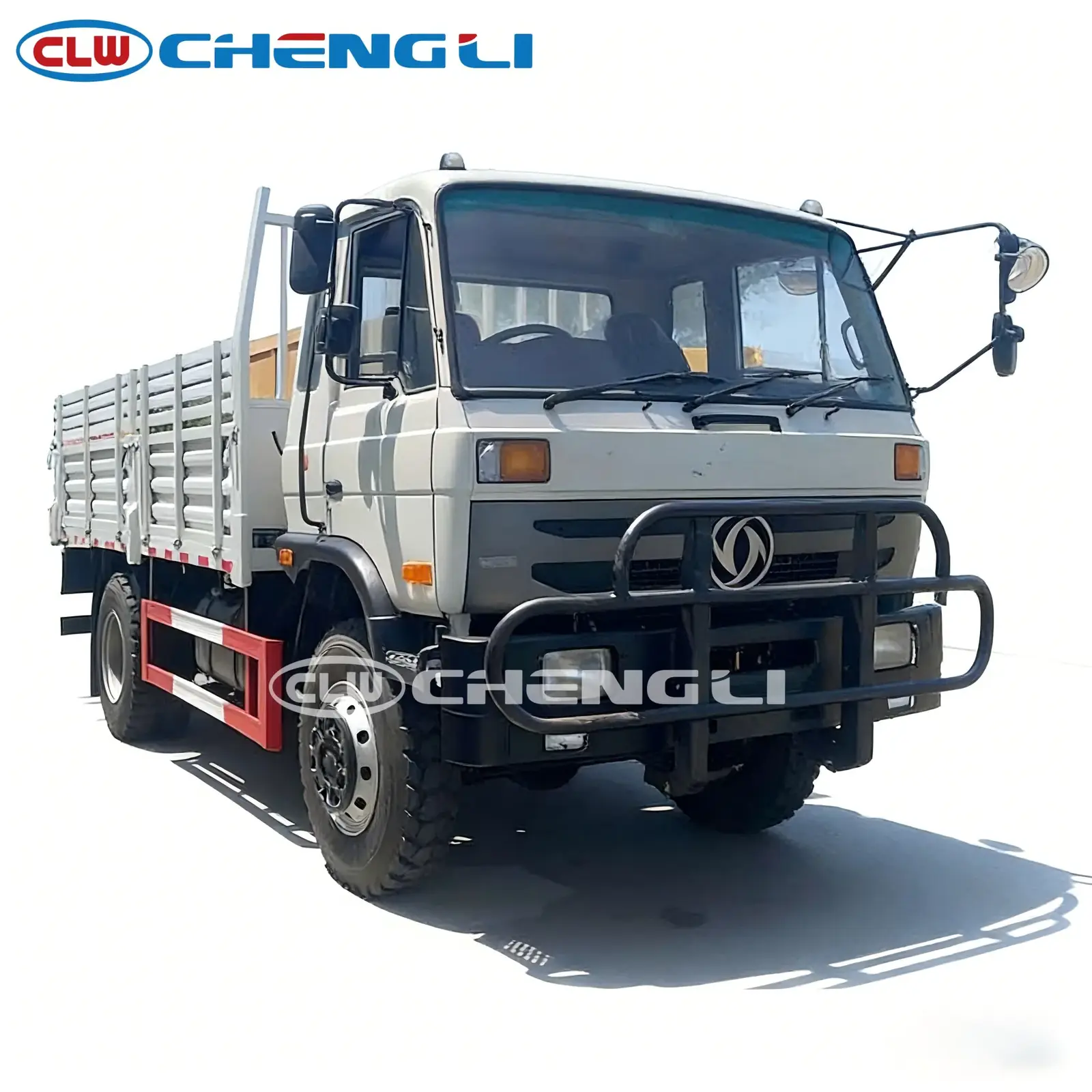 Camión plataforma todoterreno 4×4 de 7 t